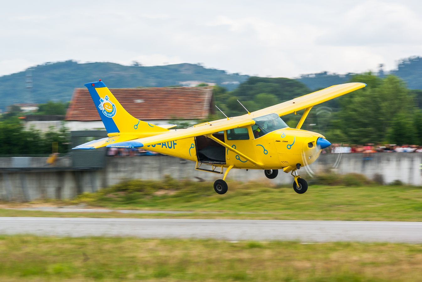 CS-AUF, (cn U20603577), Cessna TU206G Stationair