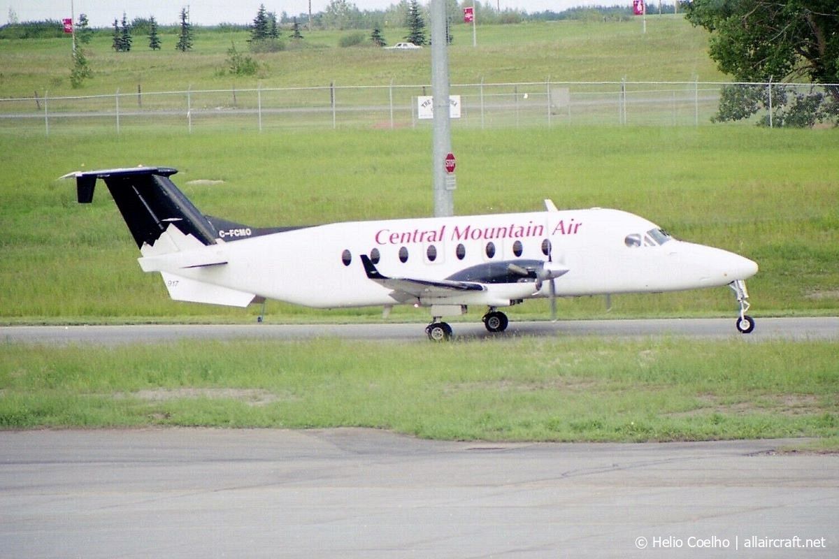 C-FCMO (UE-281) 1997 Beechcraft 1900D