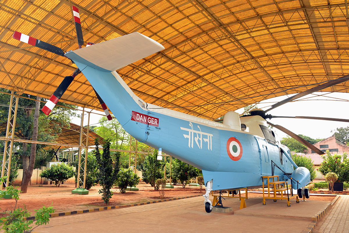 IN504 (WA736) Westland Sea King Mk42