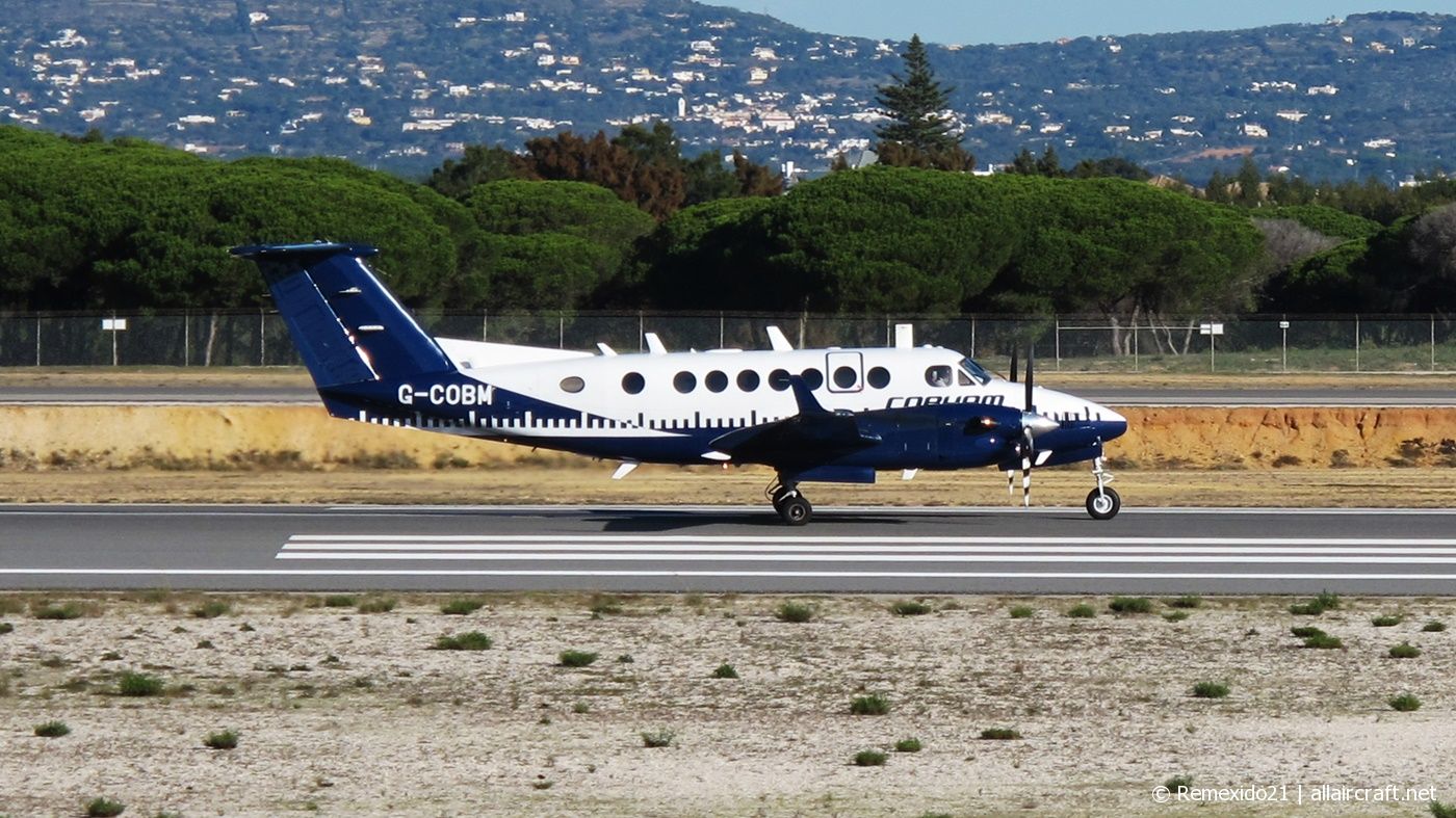 G-COBM · Beechcraft B300 King Air 350 · (FAO / LPFR)