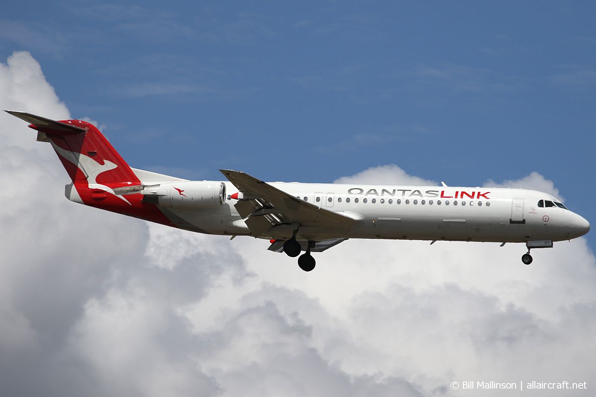 VH-NHY · Fokker 100 · (PER / YPPH)