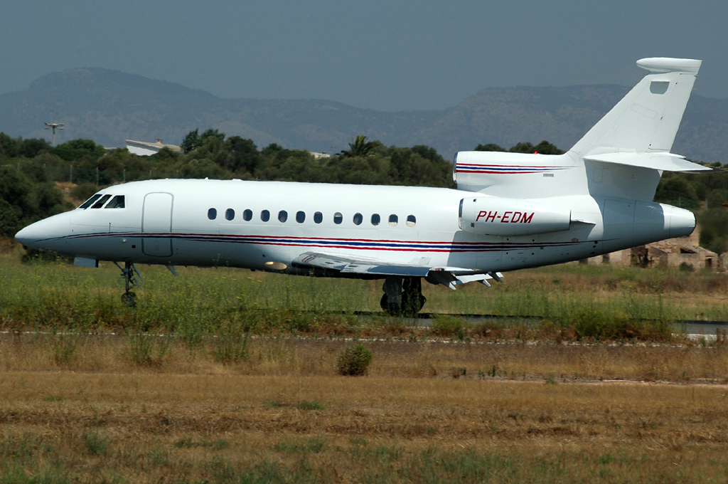 PH-EDM · Dassault Falcon 900C · (PMI / LEPA / LESJ)