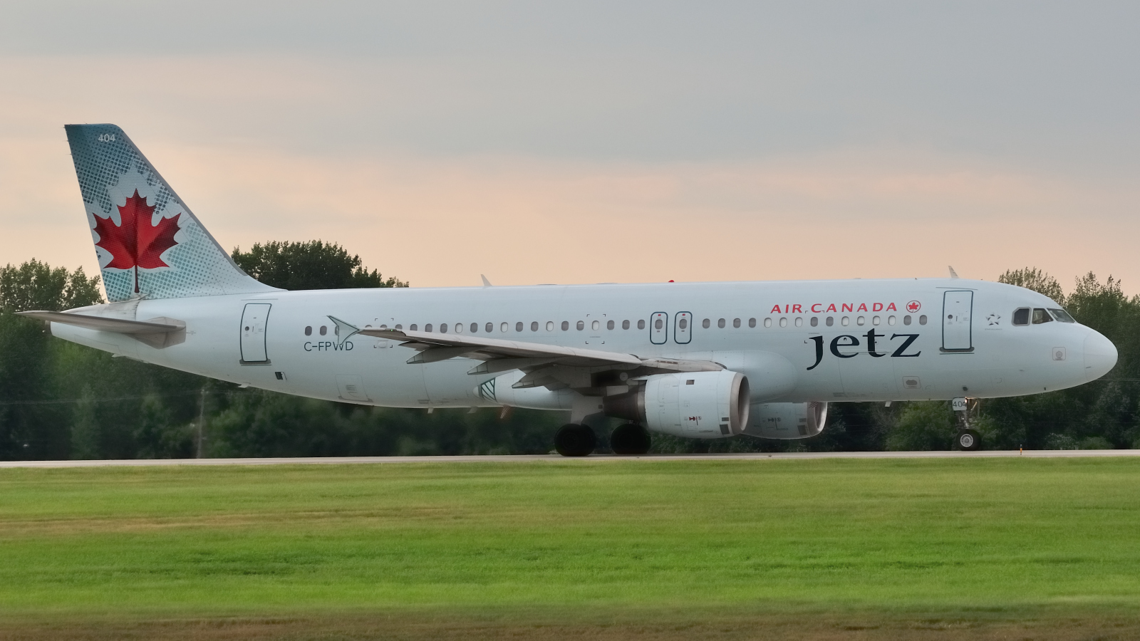 C-FPWD · Airbus A320-211 · (YUL / CYUL)