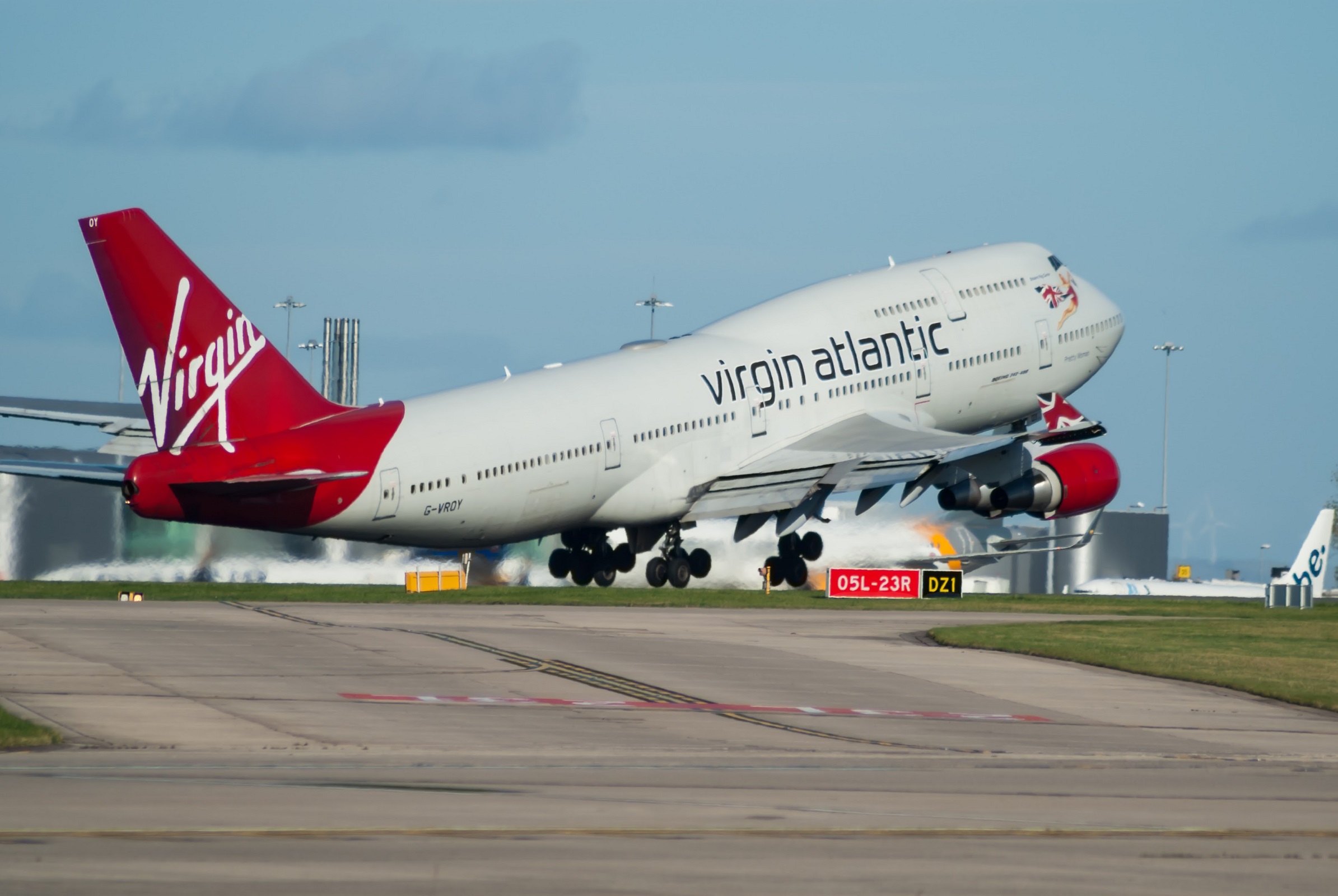 G-VROY (32340) 2001 Boeing 747-443