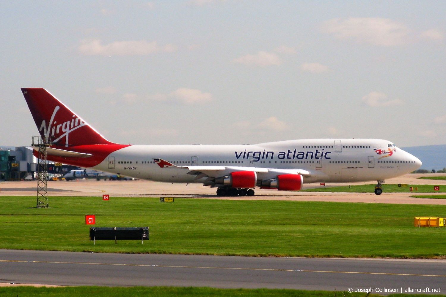 G-VROY (32340) 2001 Boeing 747-443