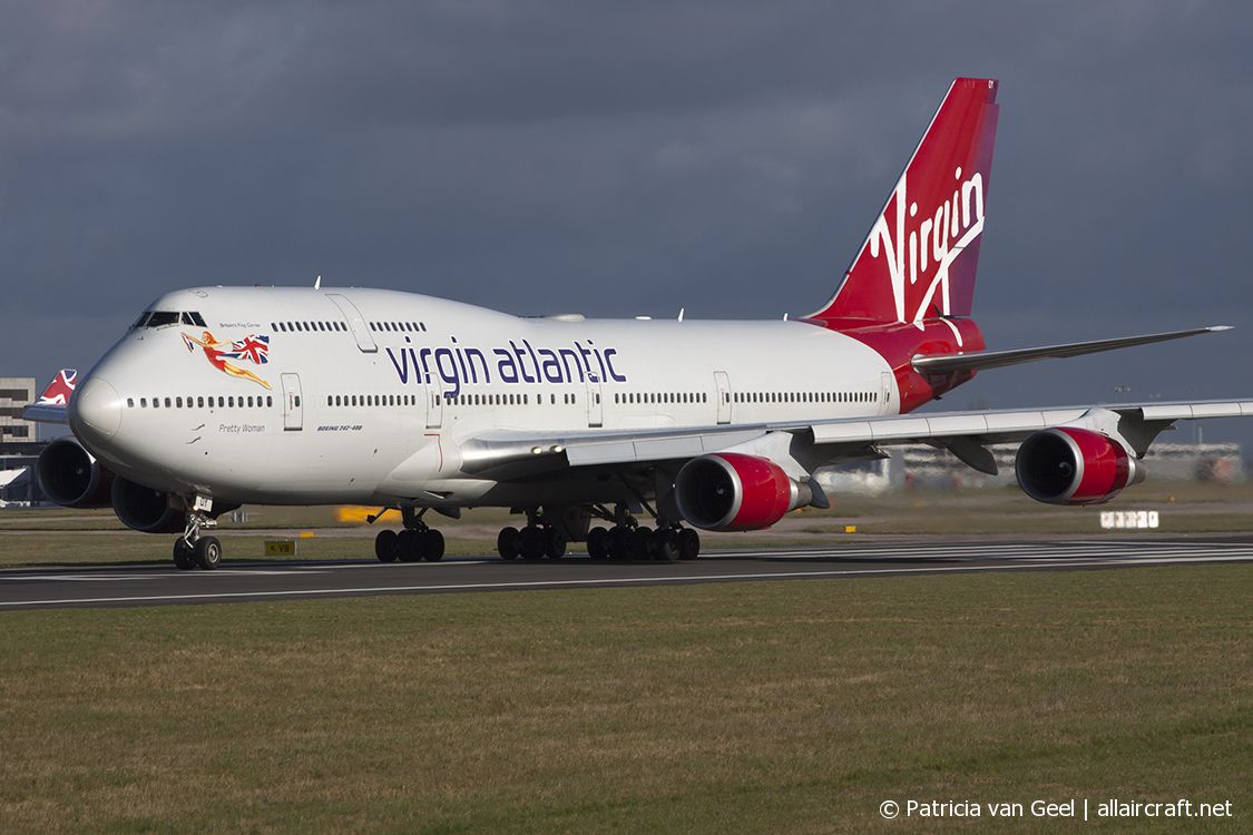 G-VROY (32340) 2001 Boeing 747-443