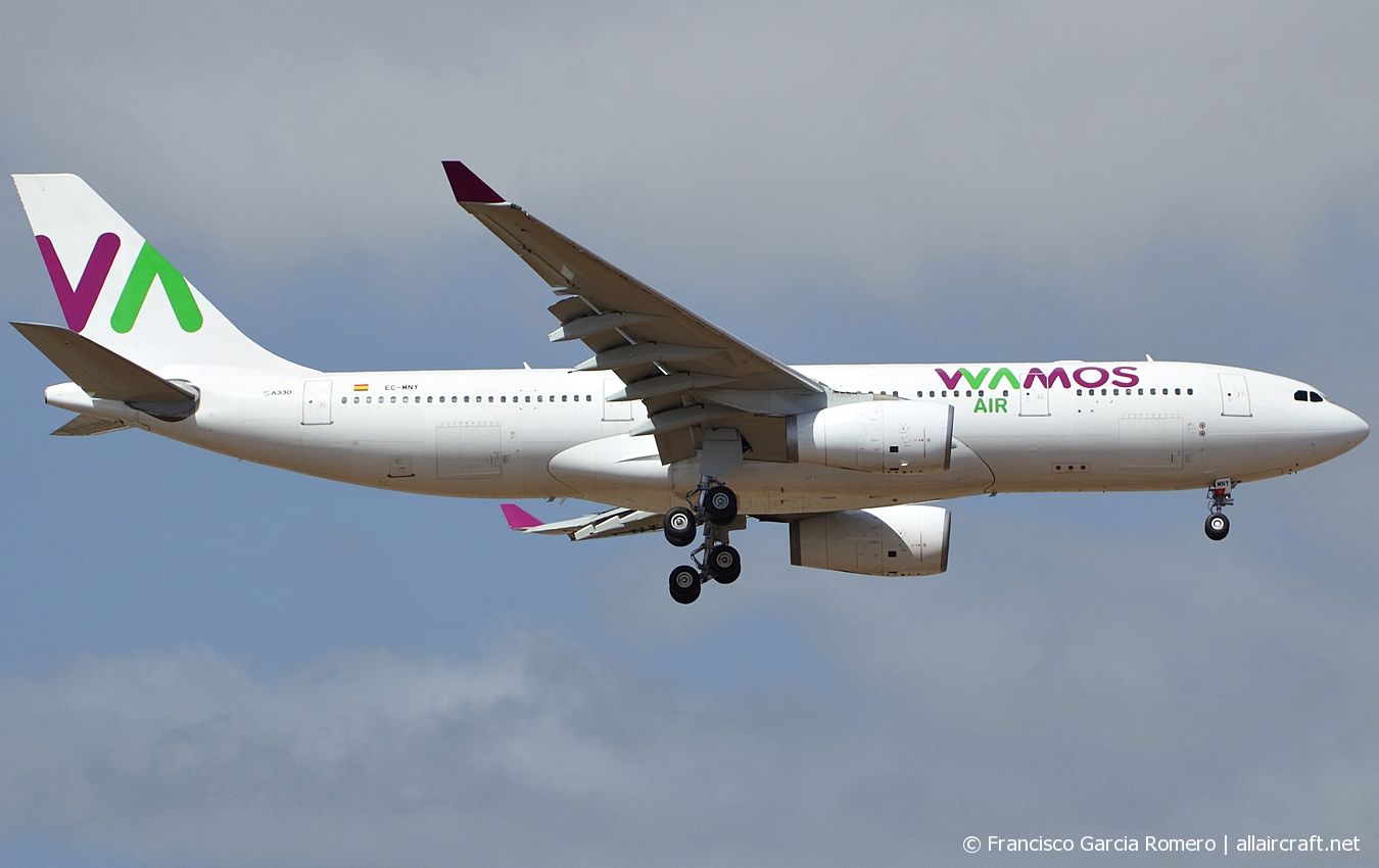 EC-MNY (cn 0261) Airbus A330-243