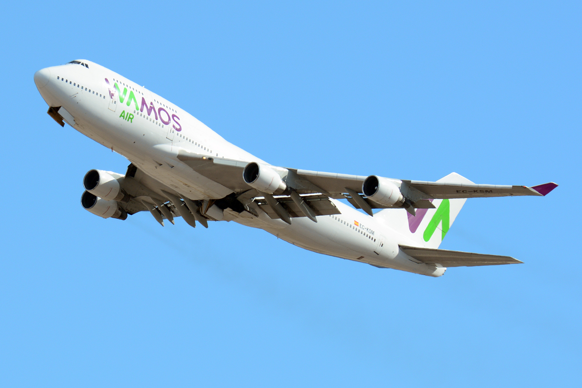 EC-KSM (27178) 1994 Boeing 747-412