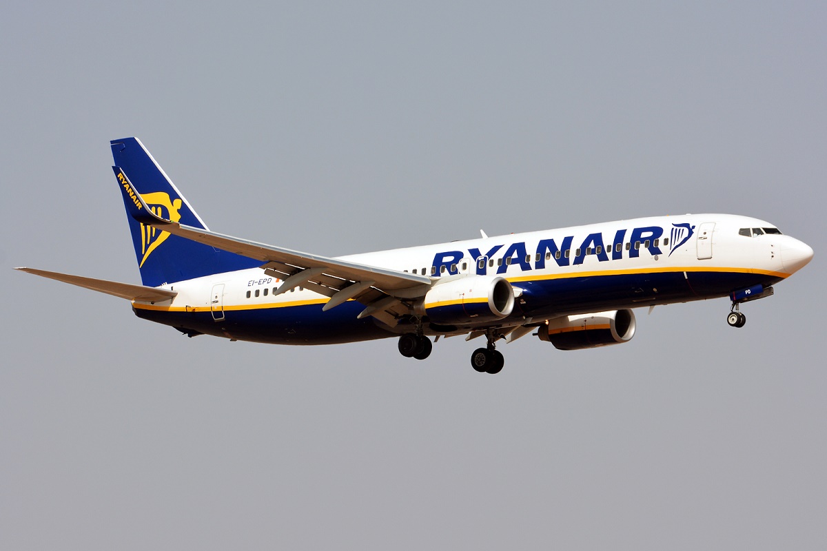 EI-EPD · Boeing 737-8AS(WL) · (LPA / GCLP)