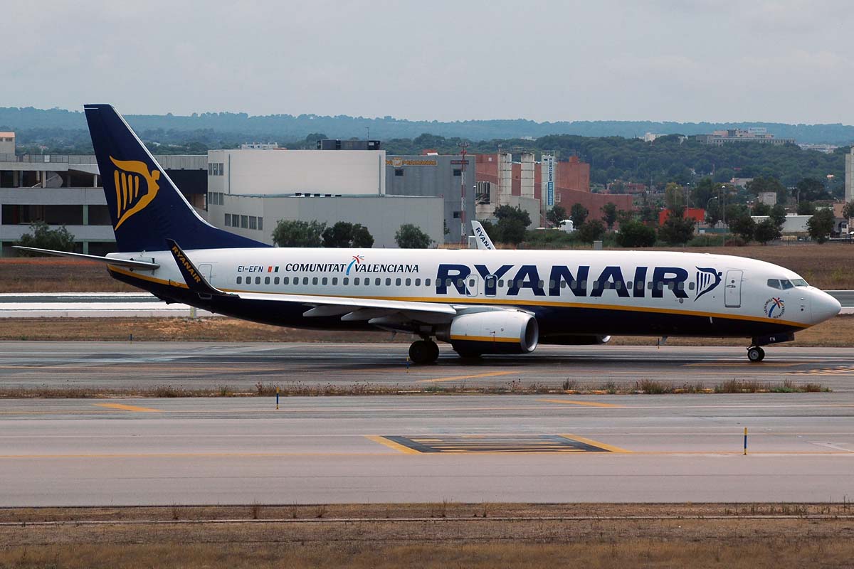 EI-EFN · Boeing 737-8AS(WL) · (PMI / LEPA / LESJ)