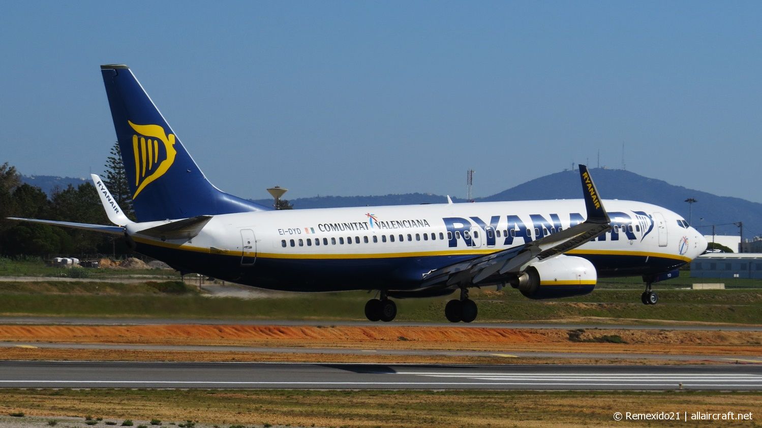 EI-DYD · Boeing 737-8AS(WL) · (FAO / LPFR)