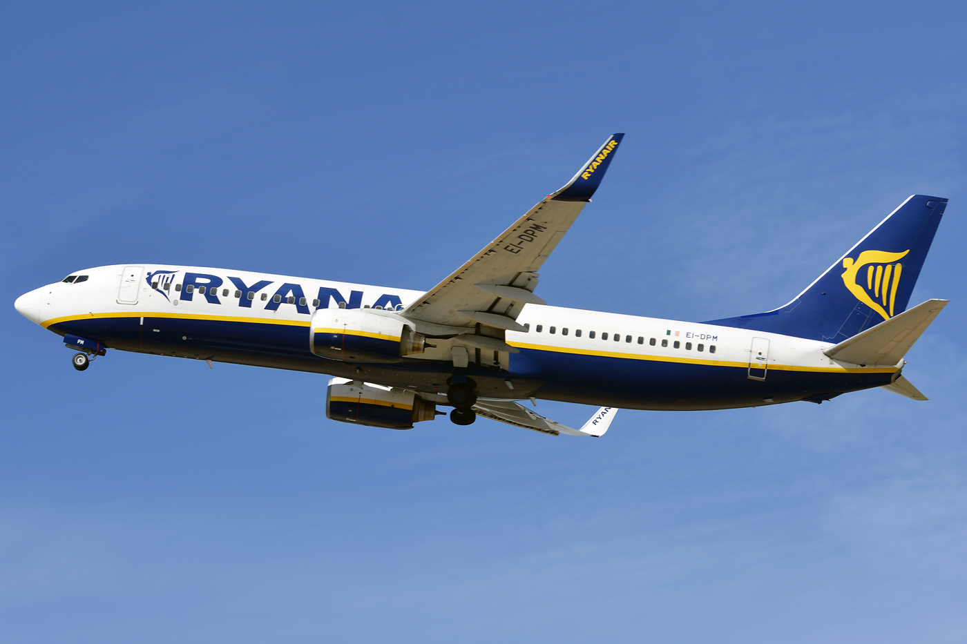 EI-DPM · Boeing 737-8AS(WL) · (FAO / LPFR)