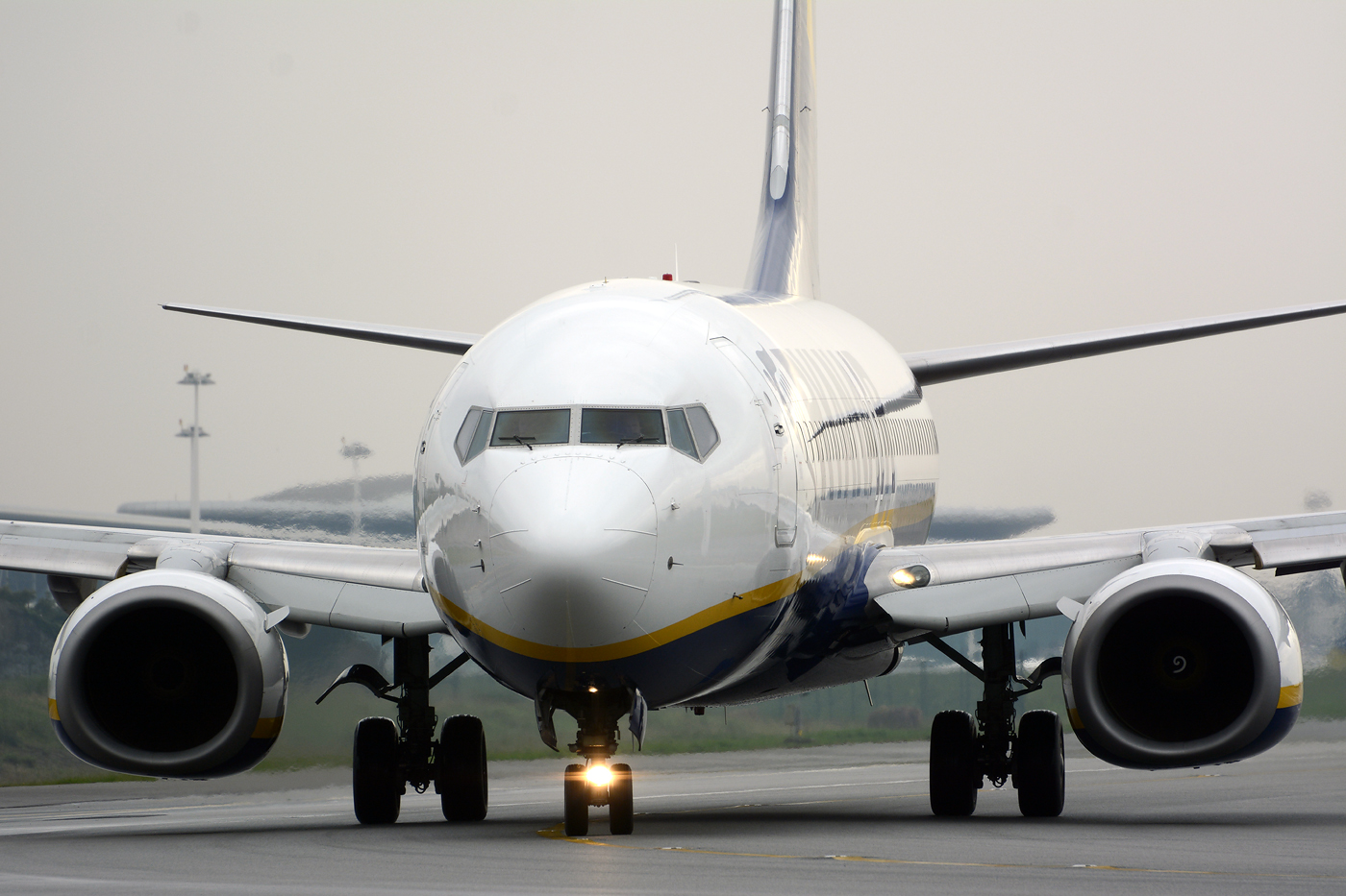 EI-DHV · Boeing 737-8AS(WL) · (OPO / LPPR)