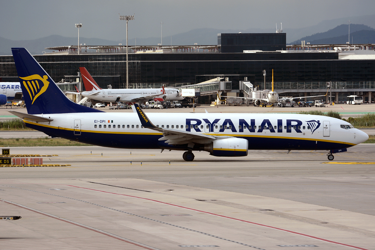 EI-DPI · Boeing 737-8AS(WL) · (BCN / LEBL)