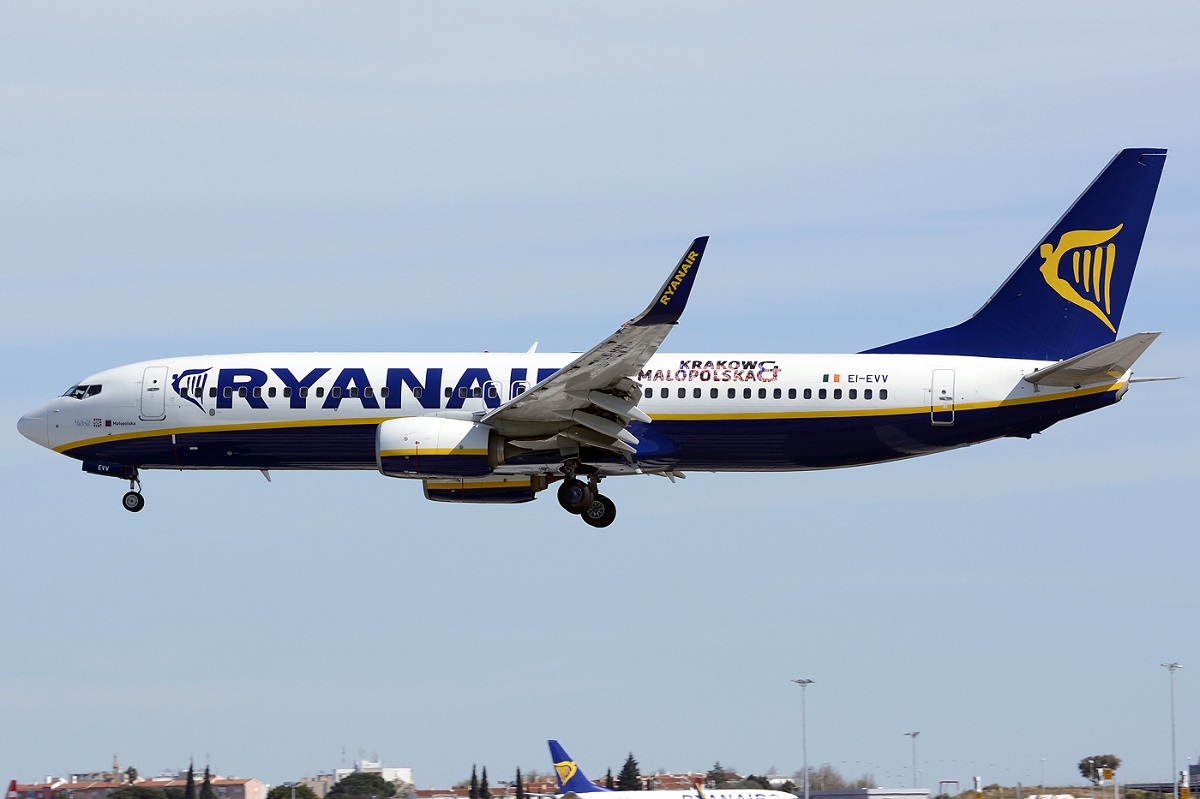EI-EVV · Boeing 737-8AS(WL) · (LIS / LPPT)