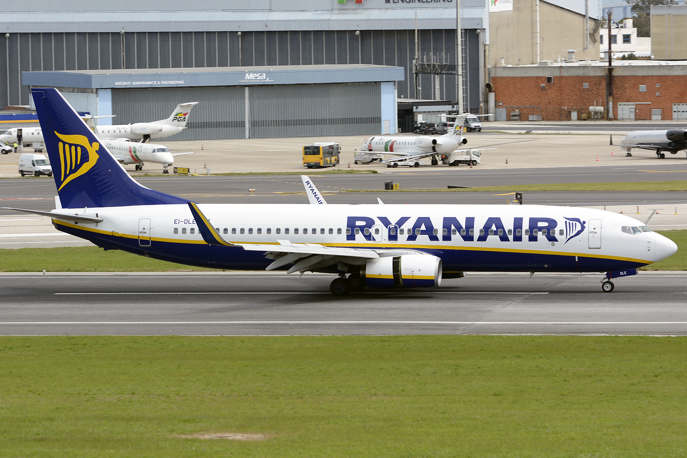 EI-DLE · Boeing 737-8AS(WL) · (LIS / LPPT)