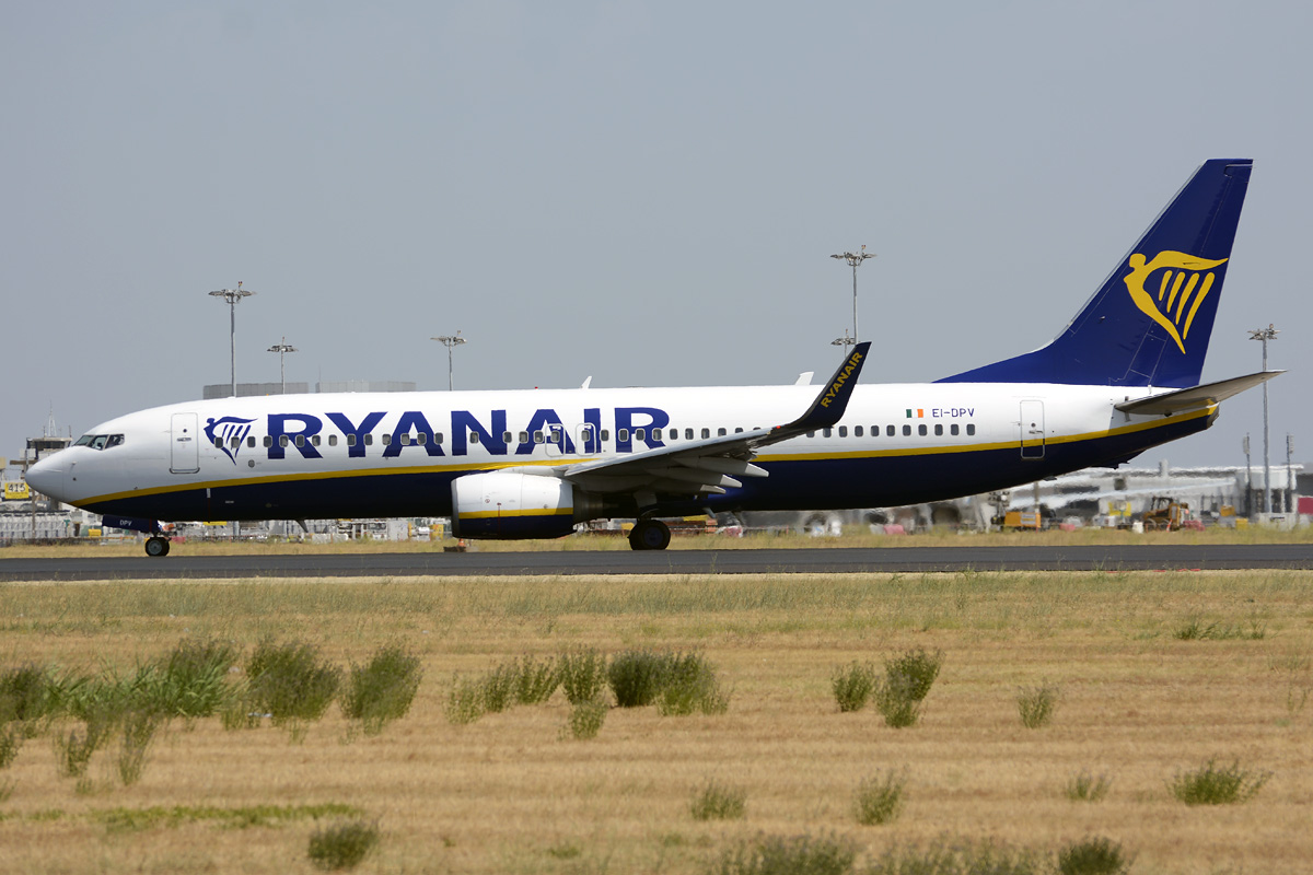 EI-DPV (35551) 2007 Boeing 737-8AS(WL)