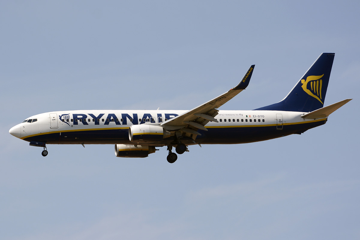 EI-DYO · Boeing 737-8AS(WL) · (IBZ / LEIB)