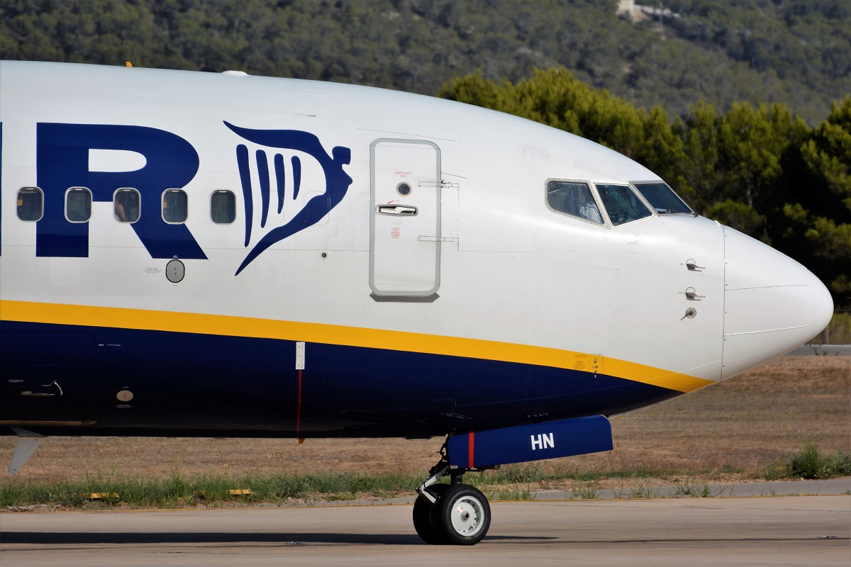 EI-DHN · Boeing 737-8AS(WL) · (IBZ / LEIB)