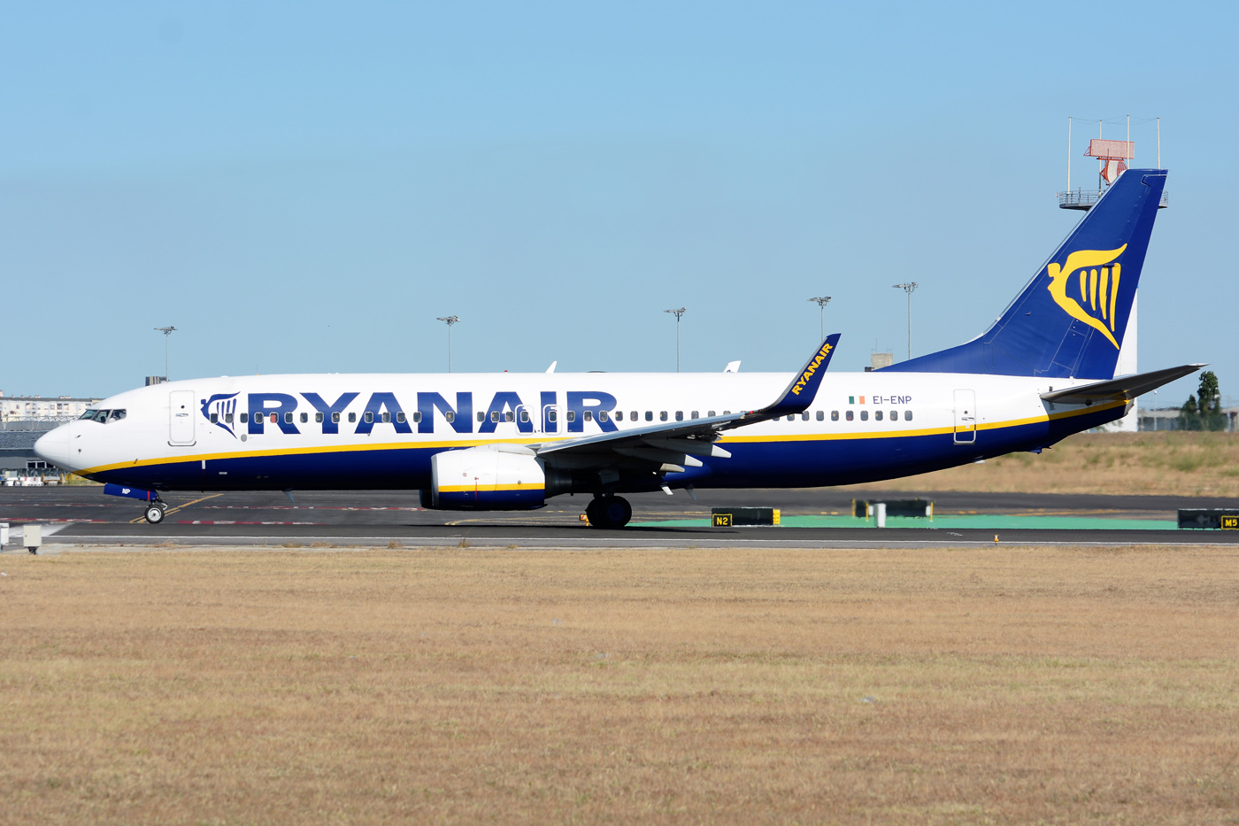EI-ENP · Boeing 737-8AS(WL) · (LIS / LPPT)