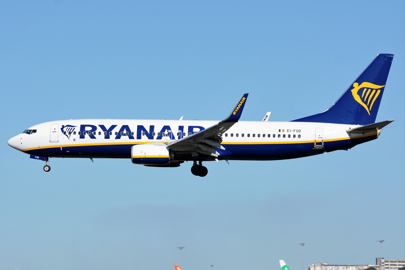 EI-FOD (44715) 2016 Boeing 737-8AS(WL)