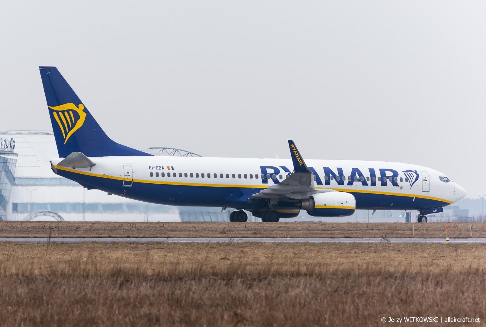 EI-EBA (37516) 2008 Boeing 737-8AS(WL)