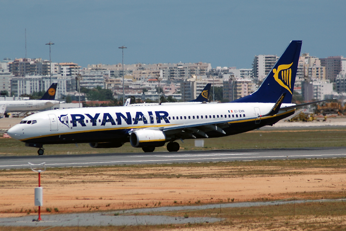 EI-ENN · Boeing 737-8AS(WL) · (FAO / LPFR)