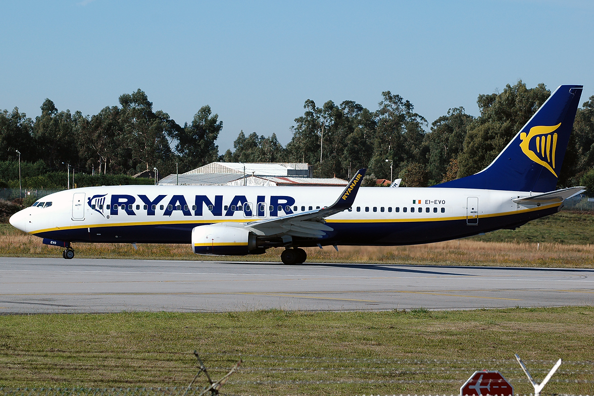 EI-EVO (40297) 2012 Boeing 737-8AS(WL)