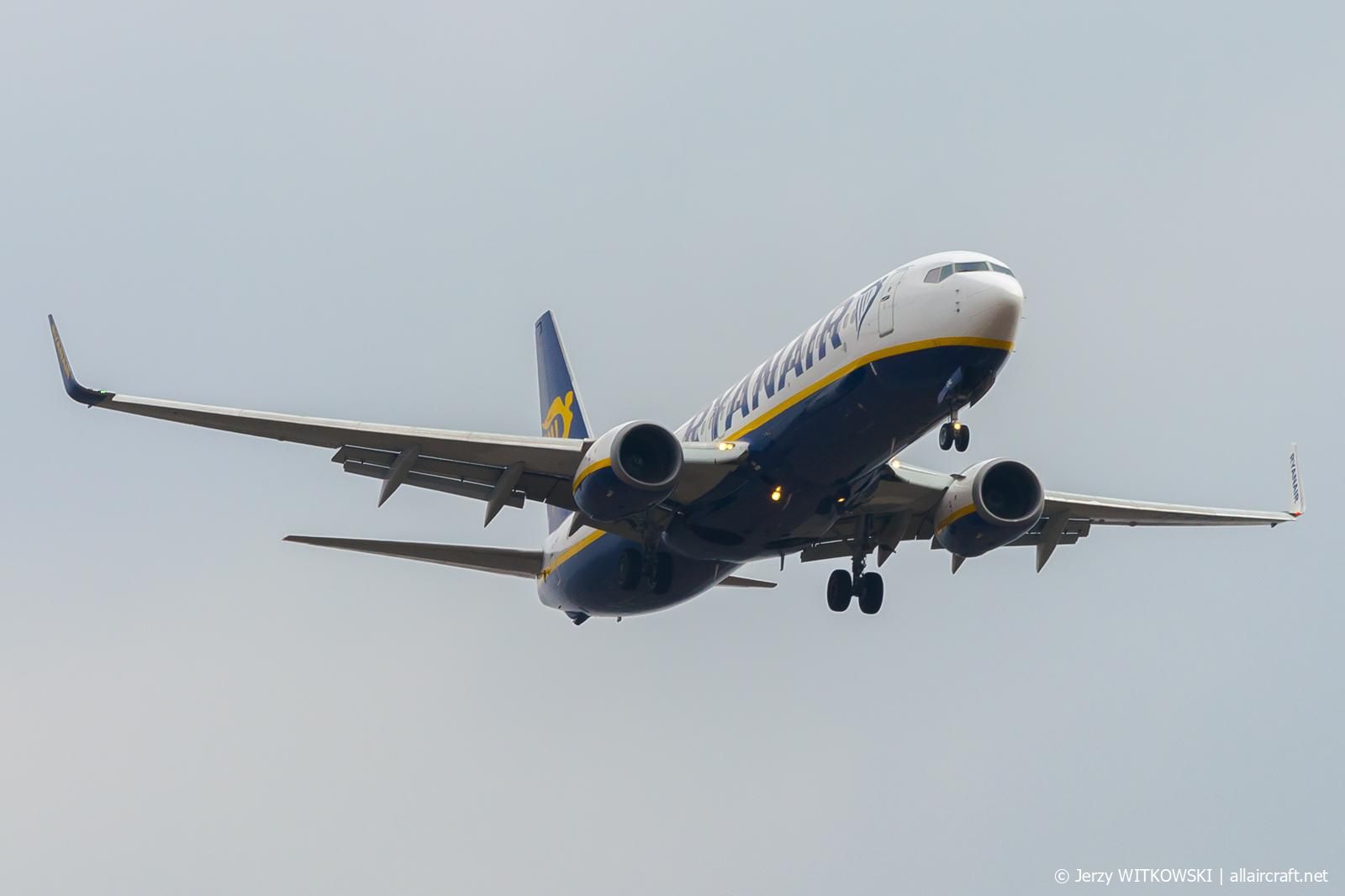 EI-ESS (35043) 2011 Boeing 737-8AS(WL)