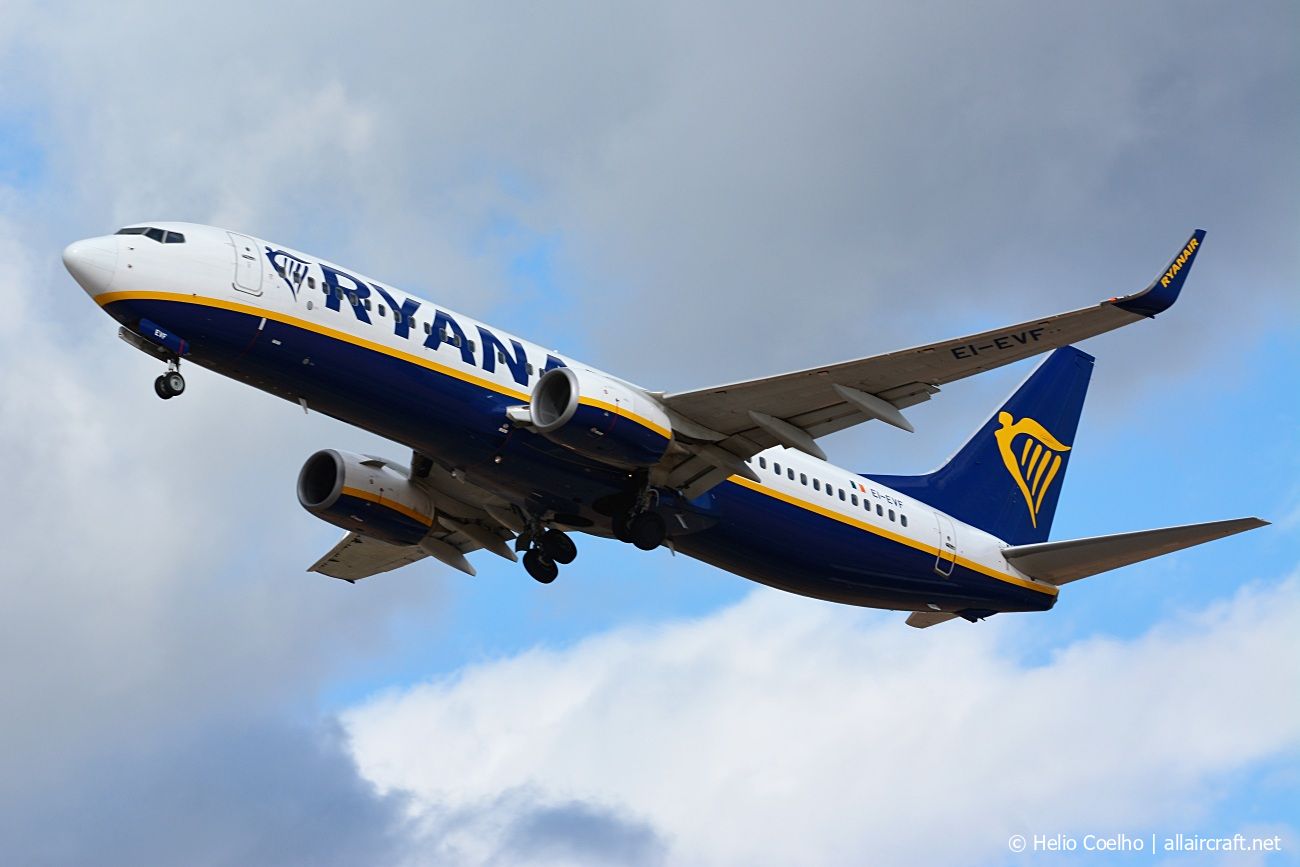EI-EVF (40291) 2012 Boeing 737-8AS(WL)