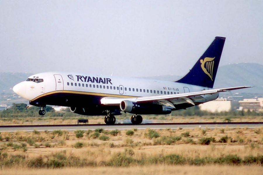 EI-CJD (22966) 1983 Boeing 737-204(A)