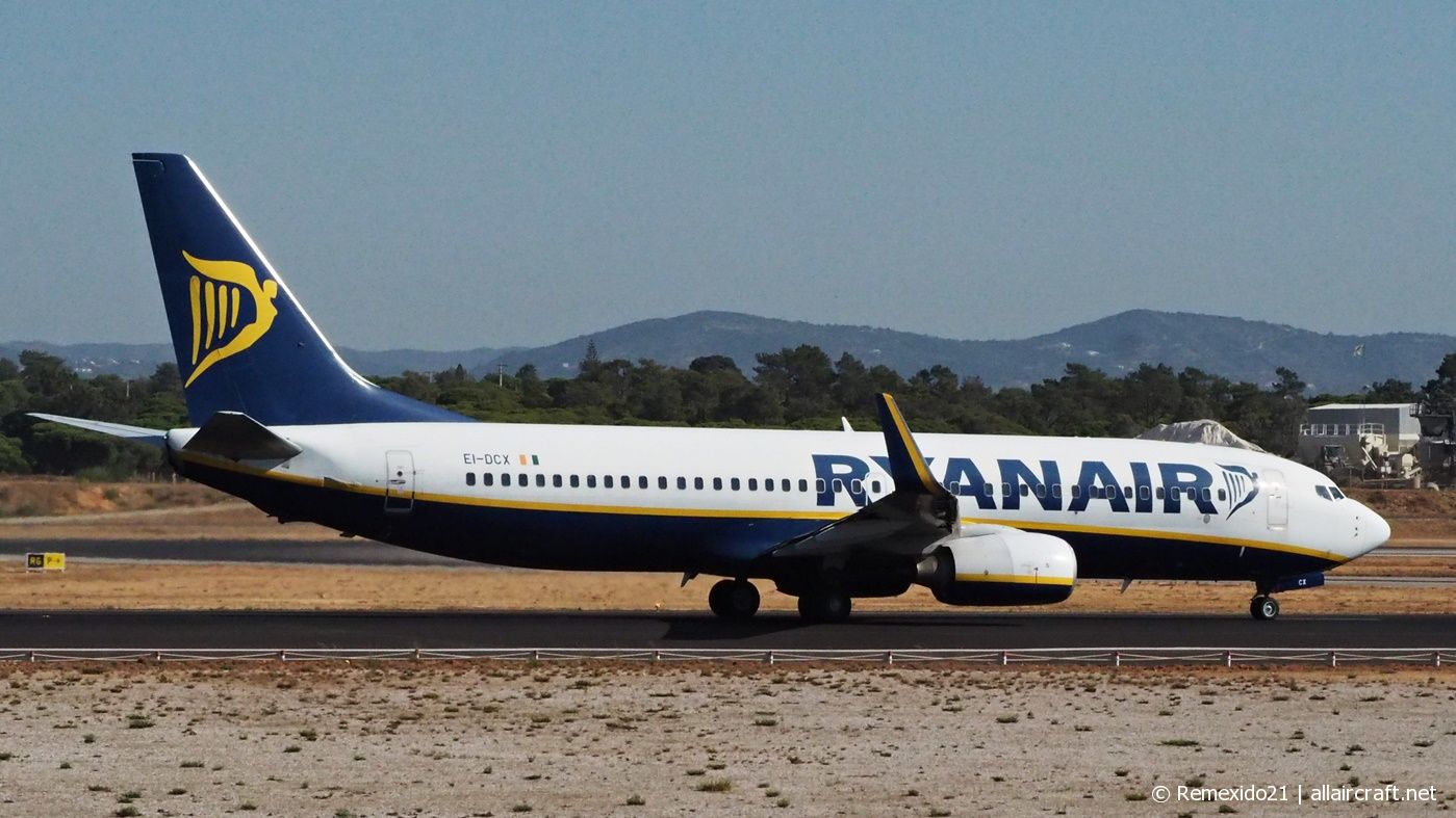 EI-DCX · Boeing 737-8AS(WL) · (FAO / LPFR)