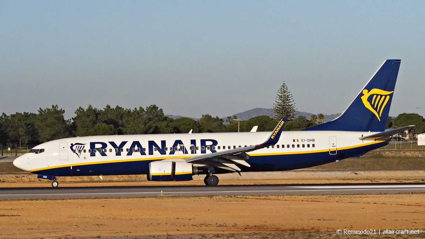 EI-DHB · Boeing 737-8AS(WL) · (FAO / LPFR)