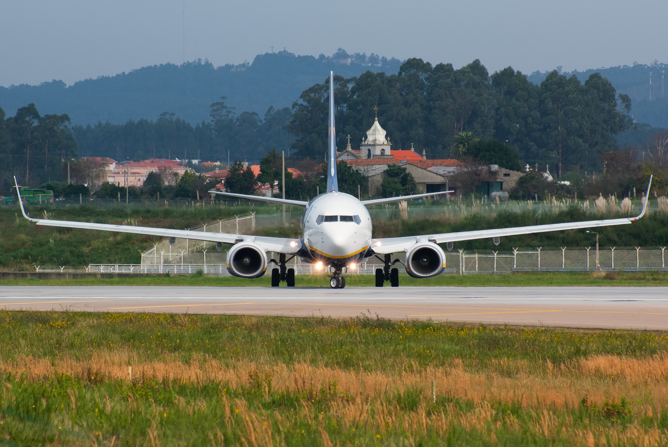 EI-DLE (33587) 2006 Boeing 737-8AS(WL)