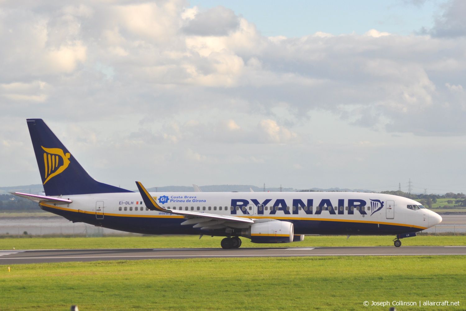 EI-DLH · Boeing 737-8AS(WL) · (LPL / EGGP)