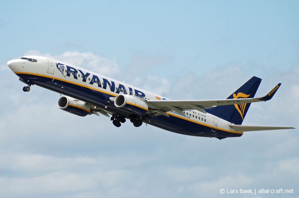 EI-DYB · Boeing 737-8AS(WL) · (BHX / EGBB)