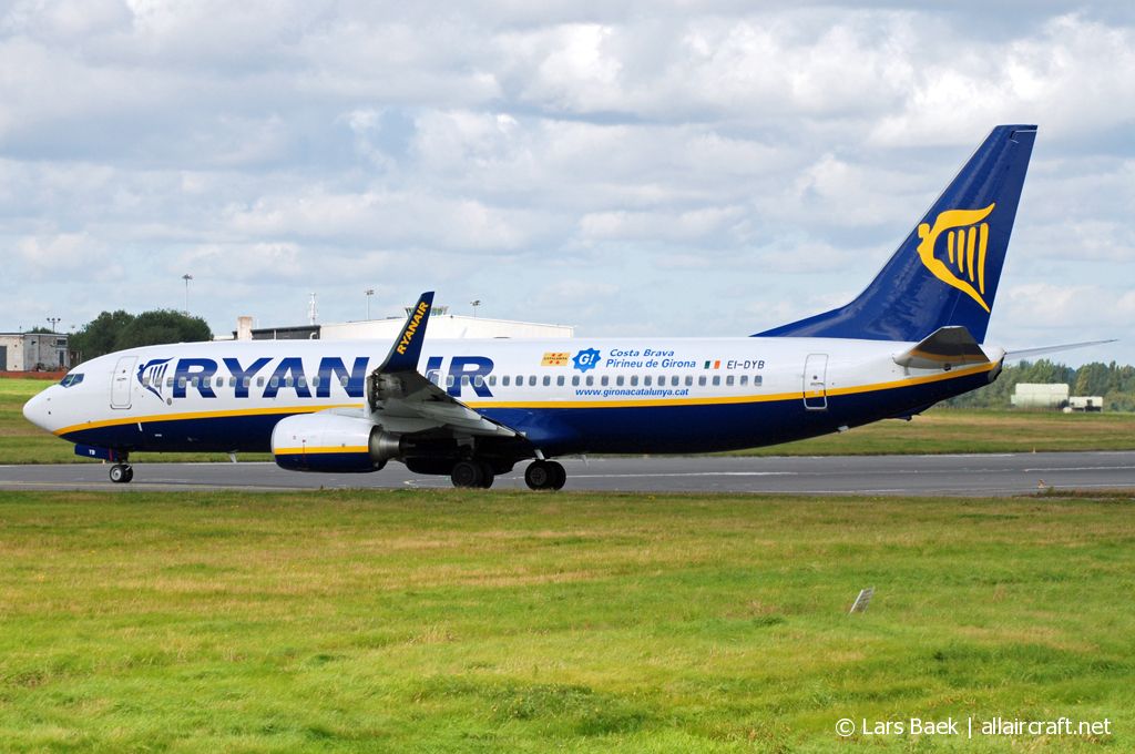 EI-DYB (33633) 2008 Boeing 737-8AS(WL)