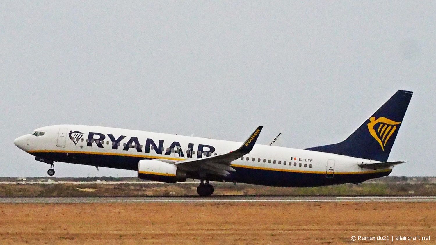 EI-DYF · Boeing 737-8AS(WL) · (FAO / LPFR)
