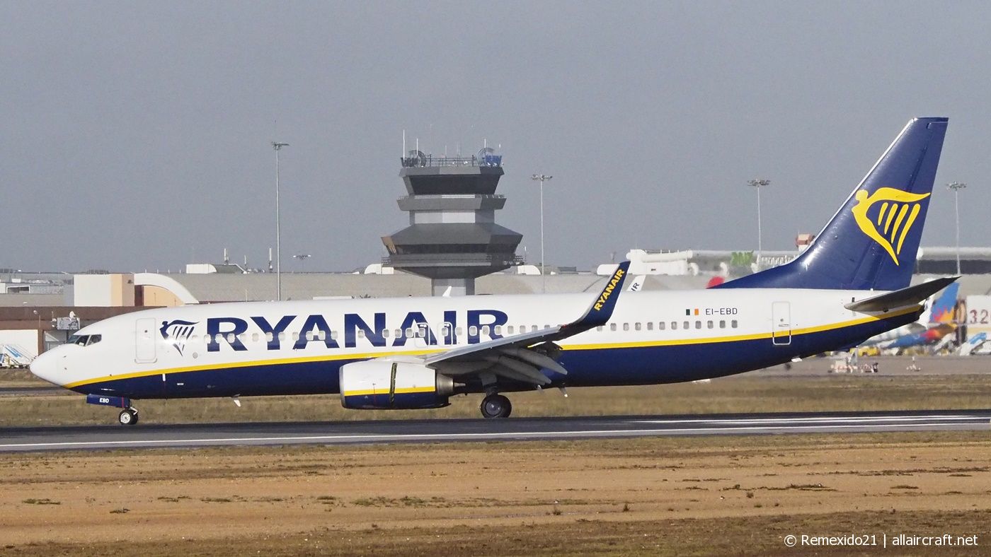EI-EBD · Boeing 737-8AS(WL) · (FAO / LPFR)