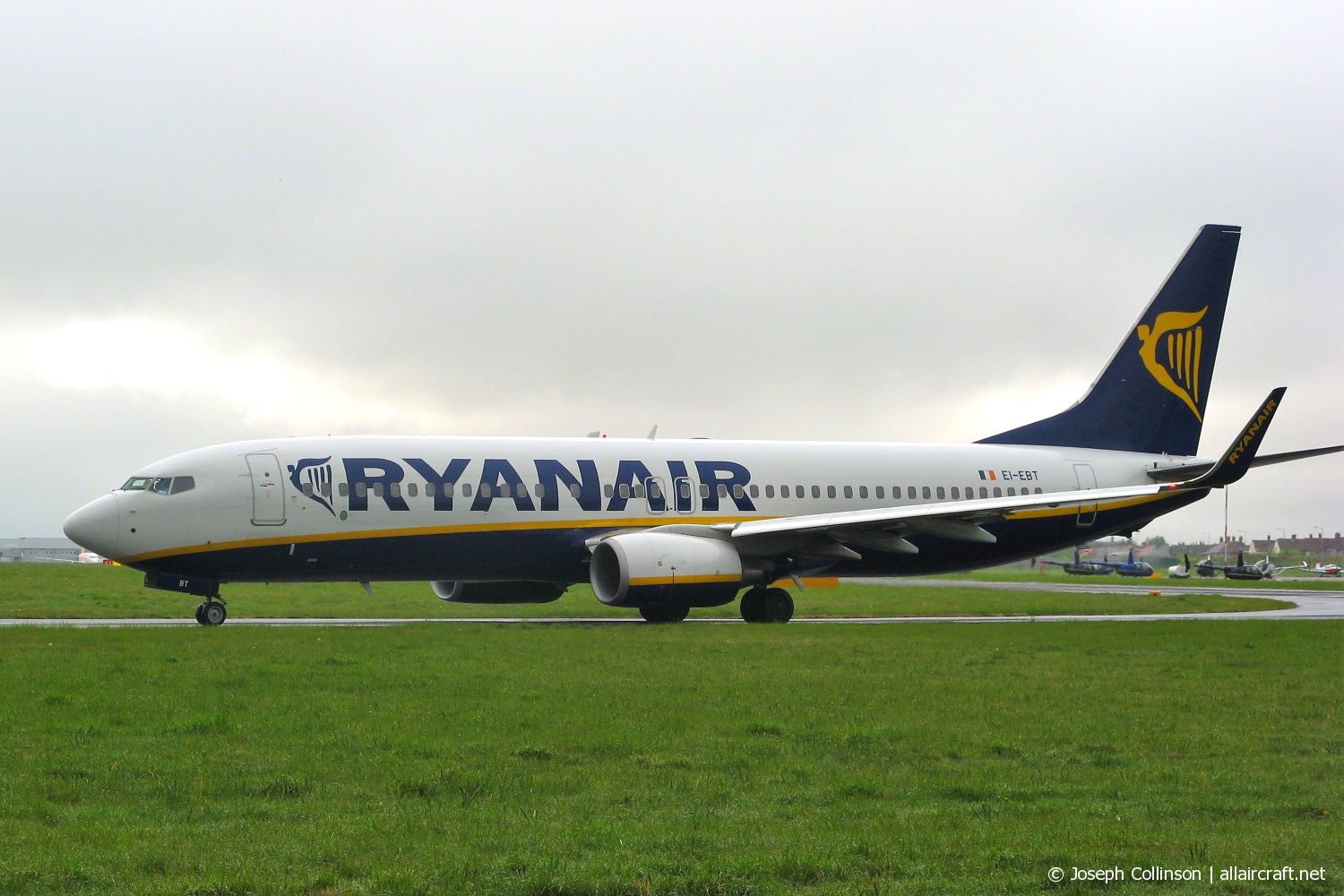 EI-EBT (35000) 2009 Boeing 737-8AS(WL)