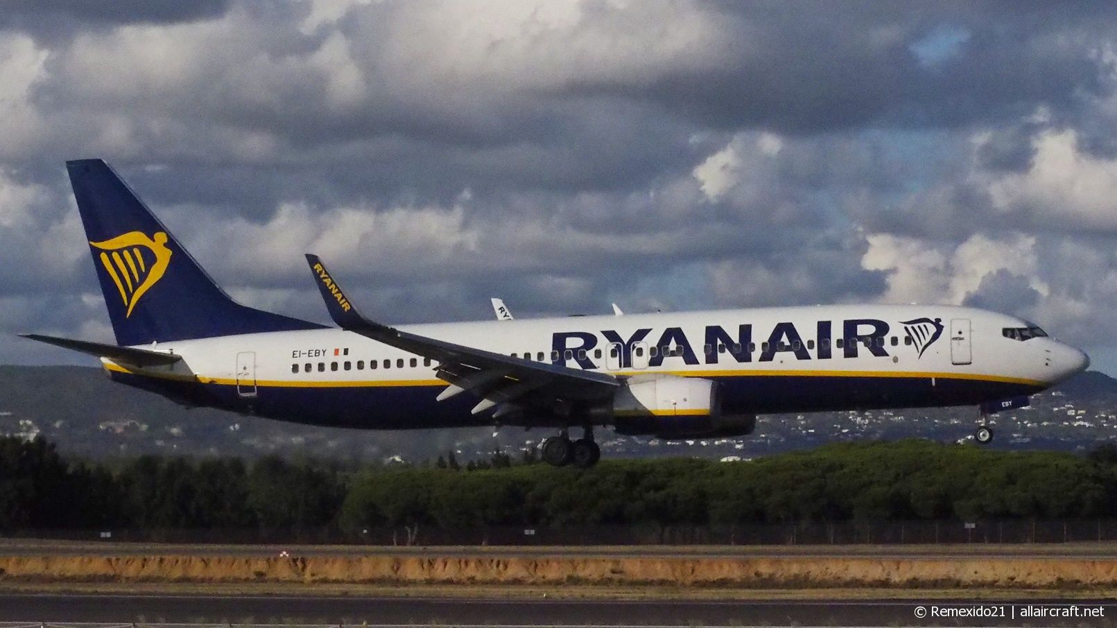 EI-EBY · Boeing 737-8AS(WL) · (FAO / LPFR)