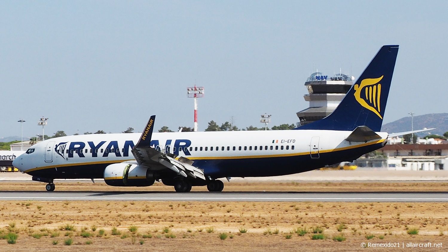 EI-EFD (35011) 2009 Boeing 737-8AS(WL)
