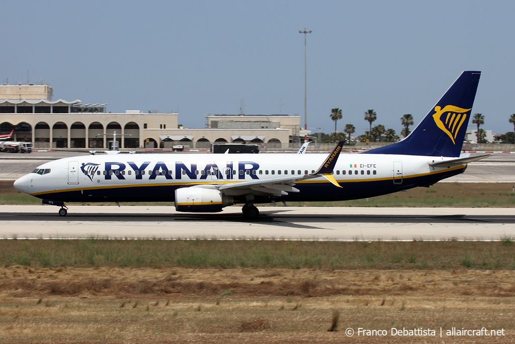 EI-EFE (37533) 2009 Boeing 737-8AS(WL)