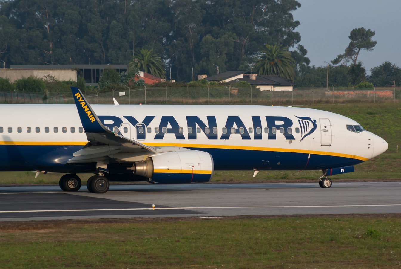 EI-EFF (35016) 2009 Boeing 737-8AS(WL)