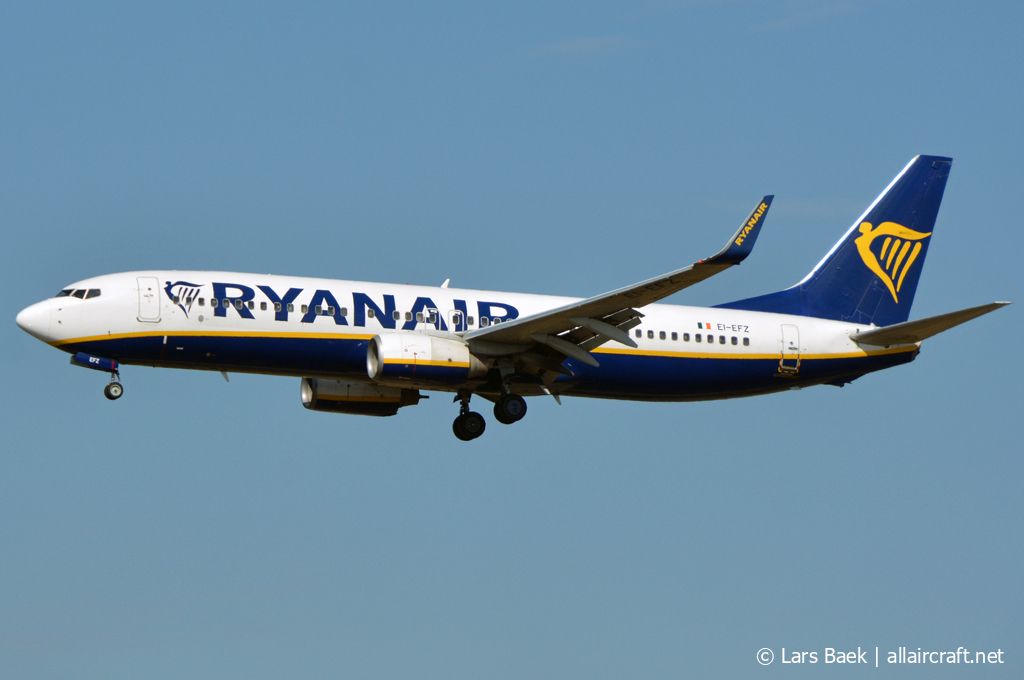 EI-EFZ (38489) 2009 Boeing 737-8AS(WL)
