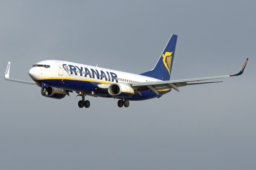 EI-EKK (38500) 2010 Boeing 737-8AS(WL)