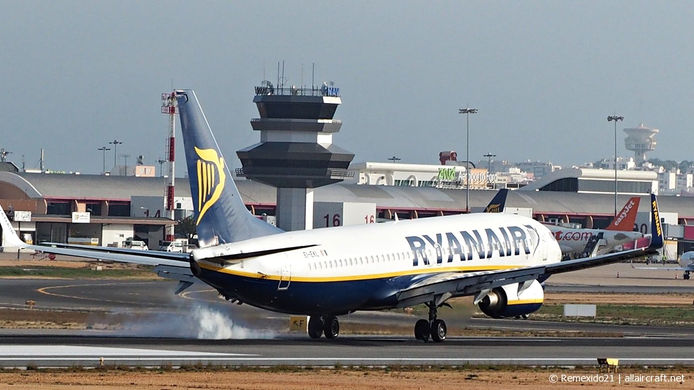 EI-EKL · Boeing 737-8AS(WL) · (FAO / LPFR)