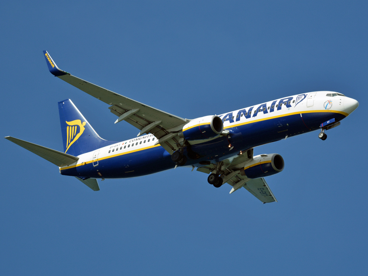EI-EKT (38505) 2010 Boeing 737-8AS(WL)