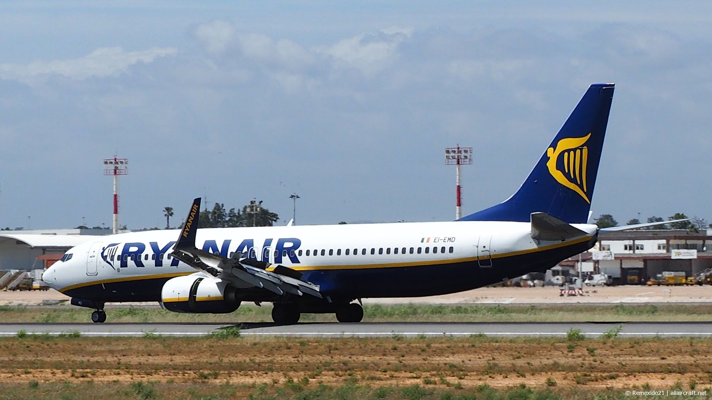 EI-EMD · Boeing 737-8AS(WL) · (FAO / LPFR)