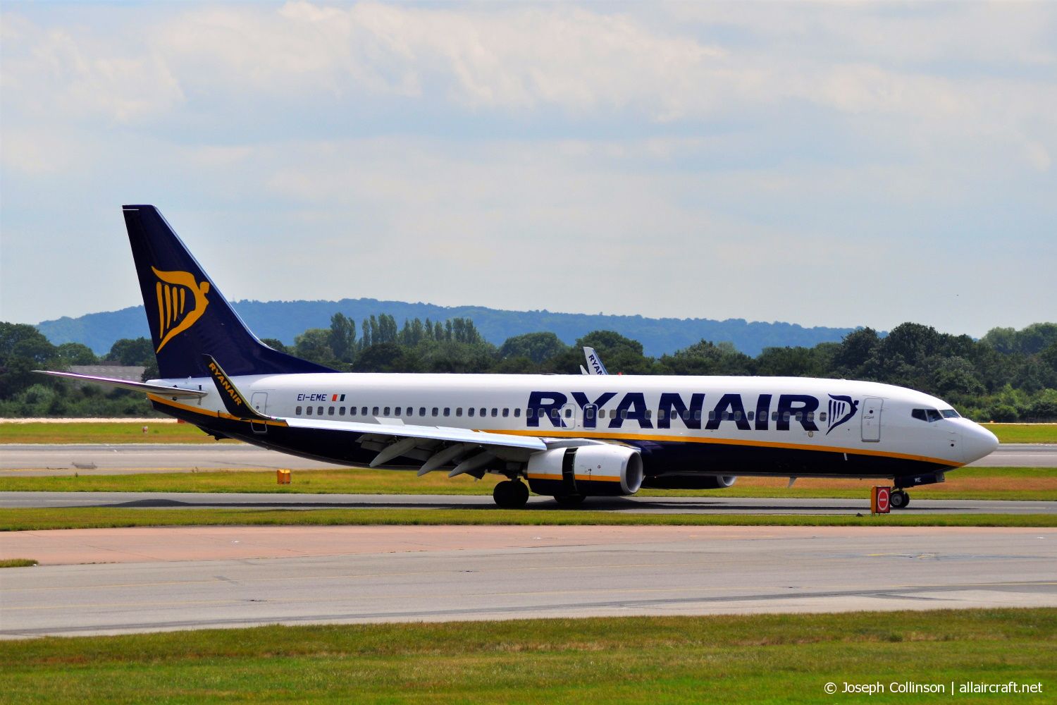 EI-EME (35029) 2010 Boeing 737-8AS(WL)